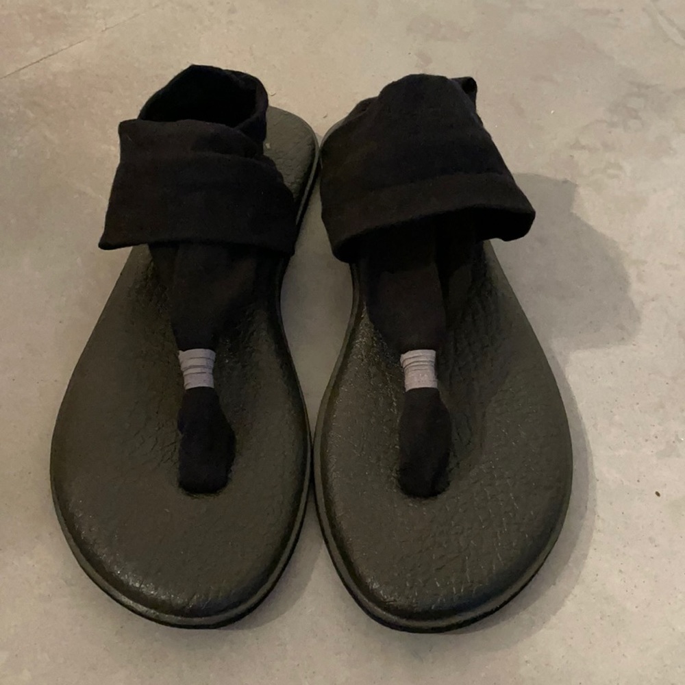 Sanuk Yoga Sling Sandals - size 9